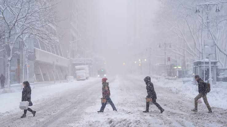 Over 5,000 Flights Cancelled After Record Snow