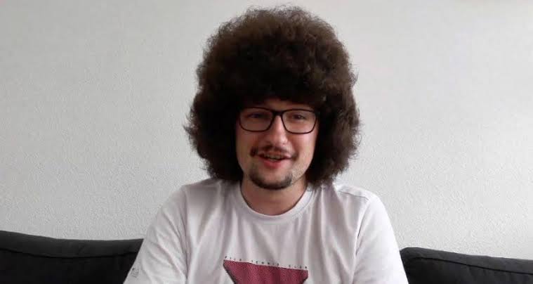 Fan Earns £500,000 After 500 Days Without Haircut