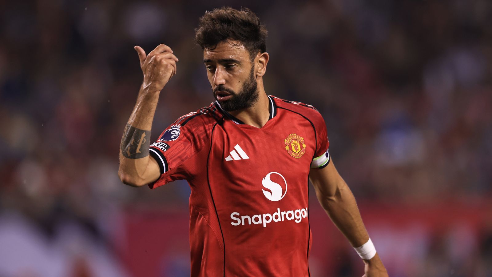 Fernandes Hits Historic Milestone Behind Rooney At United