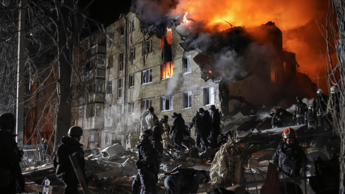 Russia Kills Seven in Kharkiv, Ukraine Residential Block