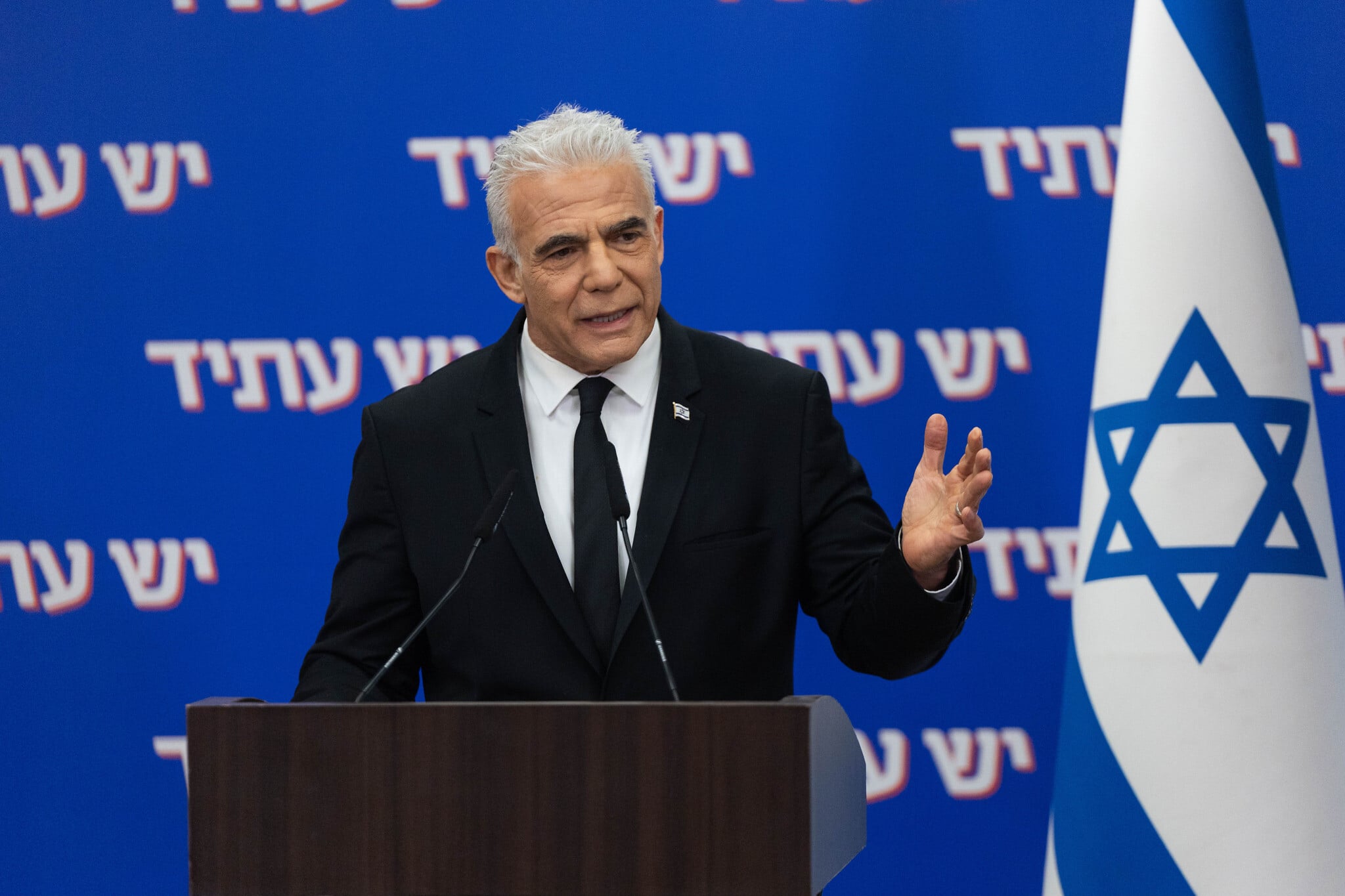 Israel Opposition Leader Warns It Faces Security Disaster