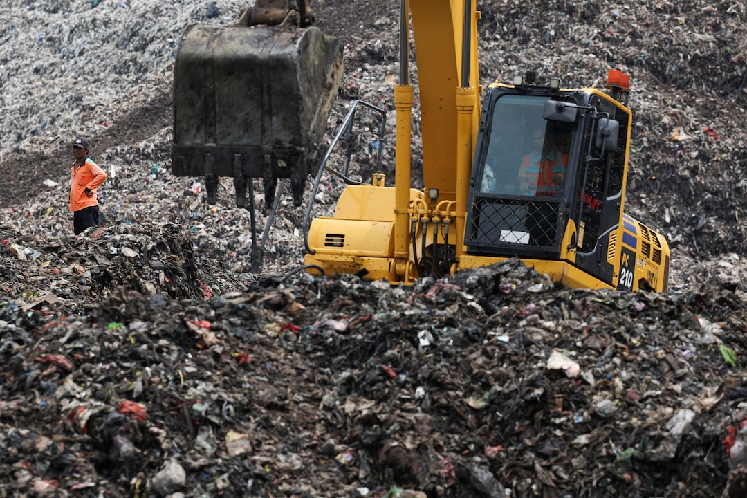 Indonesia Landfill Collapse Kills Four, Five Still Missing