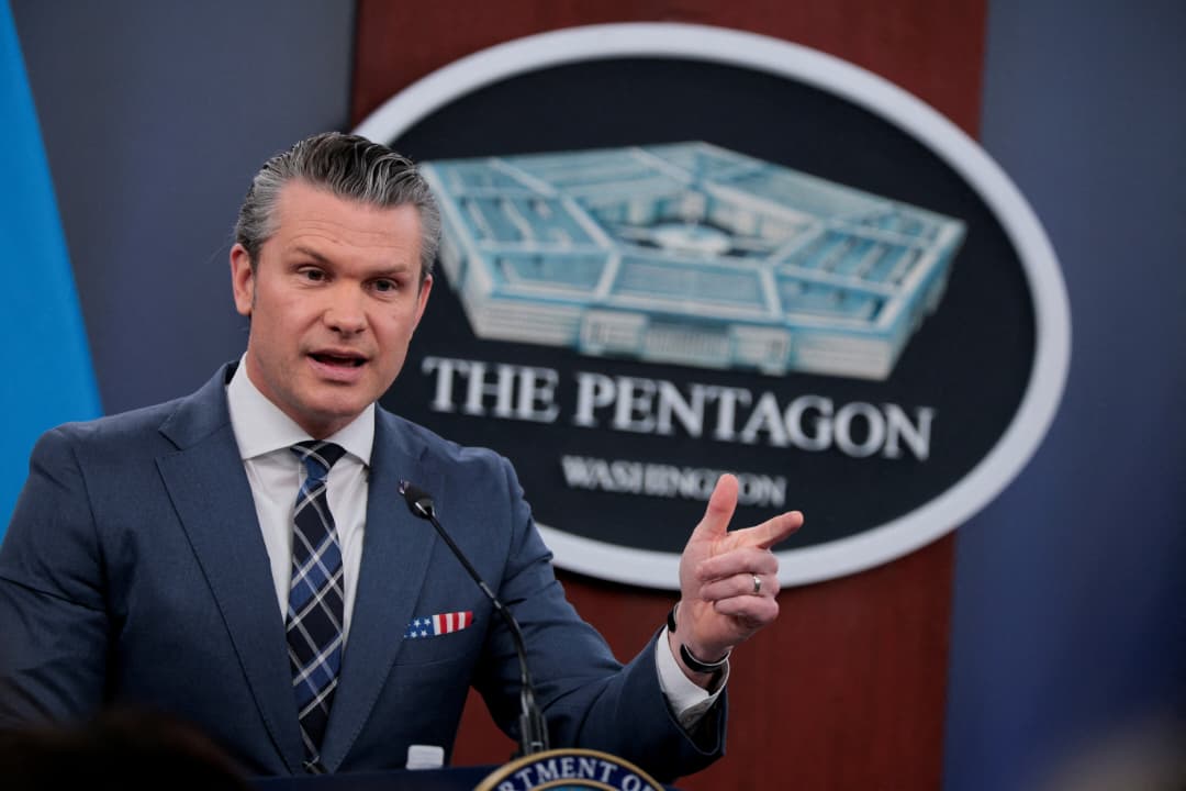 Pentagon Refutes Hegseth Broker's Pre-War Investment Hunt
