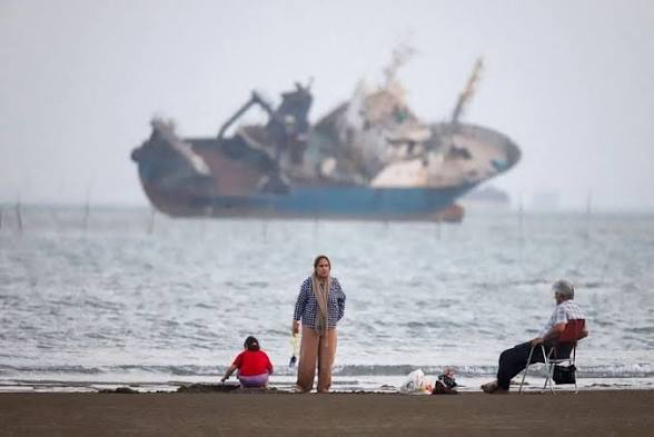 Iran's Frozen Assets May Fund Gulf Allies' Reconstruction